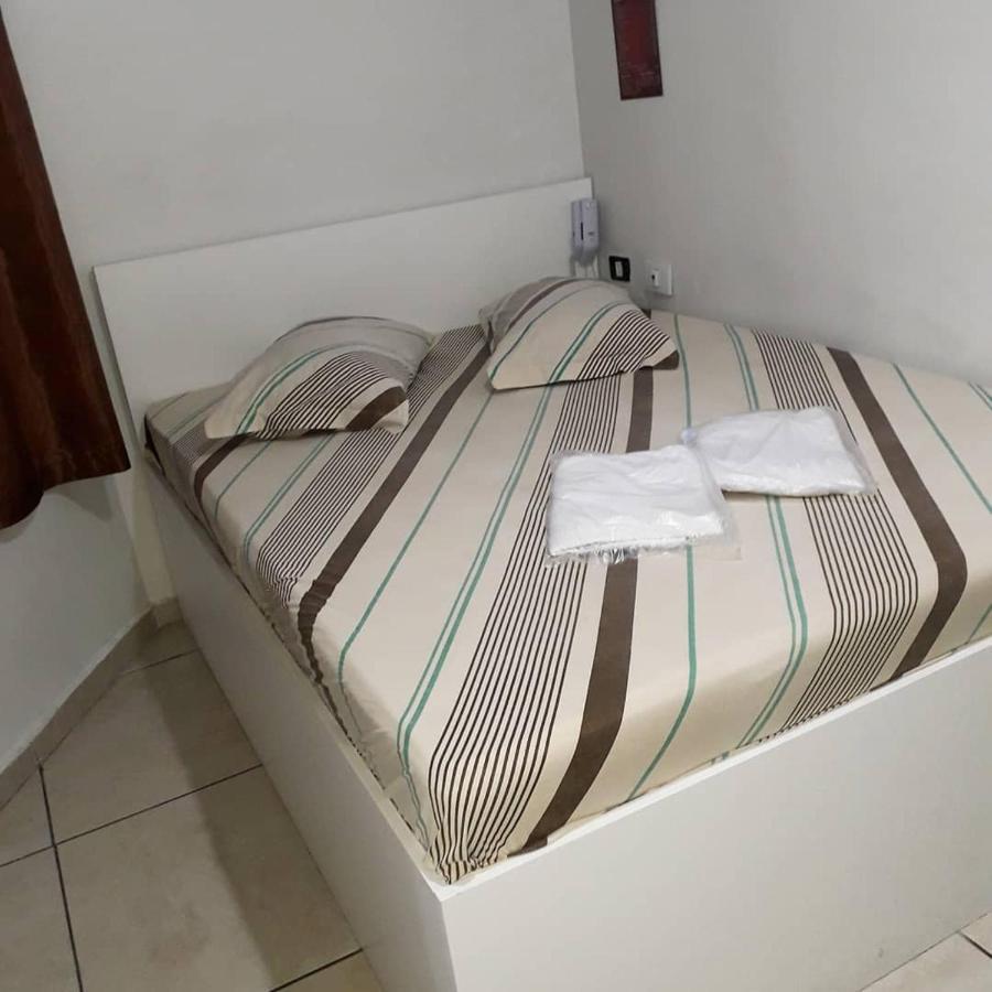 Hotel Kiss - Taboao Da Serra Bagian luar foto